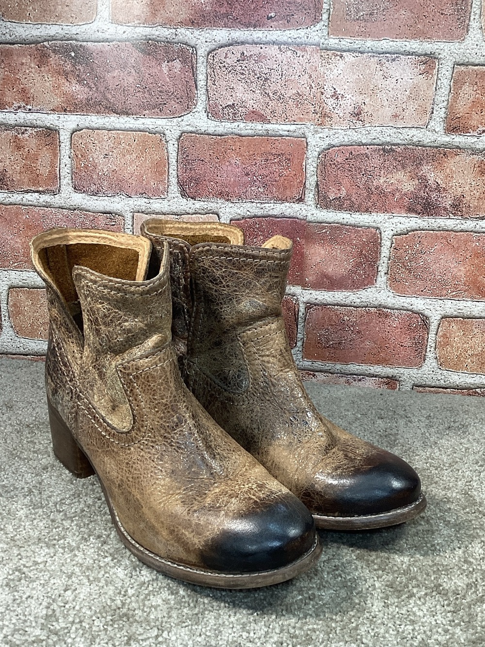 Diba True Walnut Grove Womens Ankle boots size 8